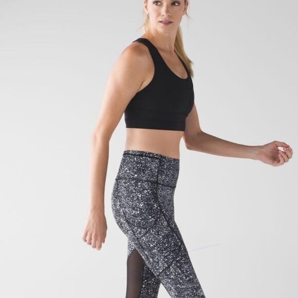 Lululemon Leggings Outrun 17" Crop Mesh Splatter White/Black SZ 4 - Picture 7 of 8